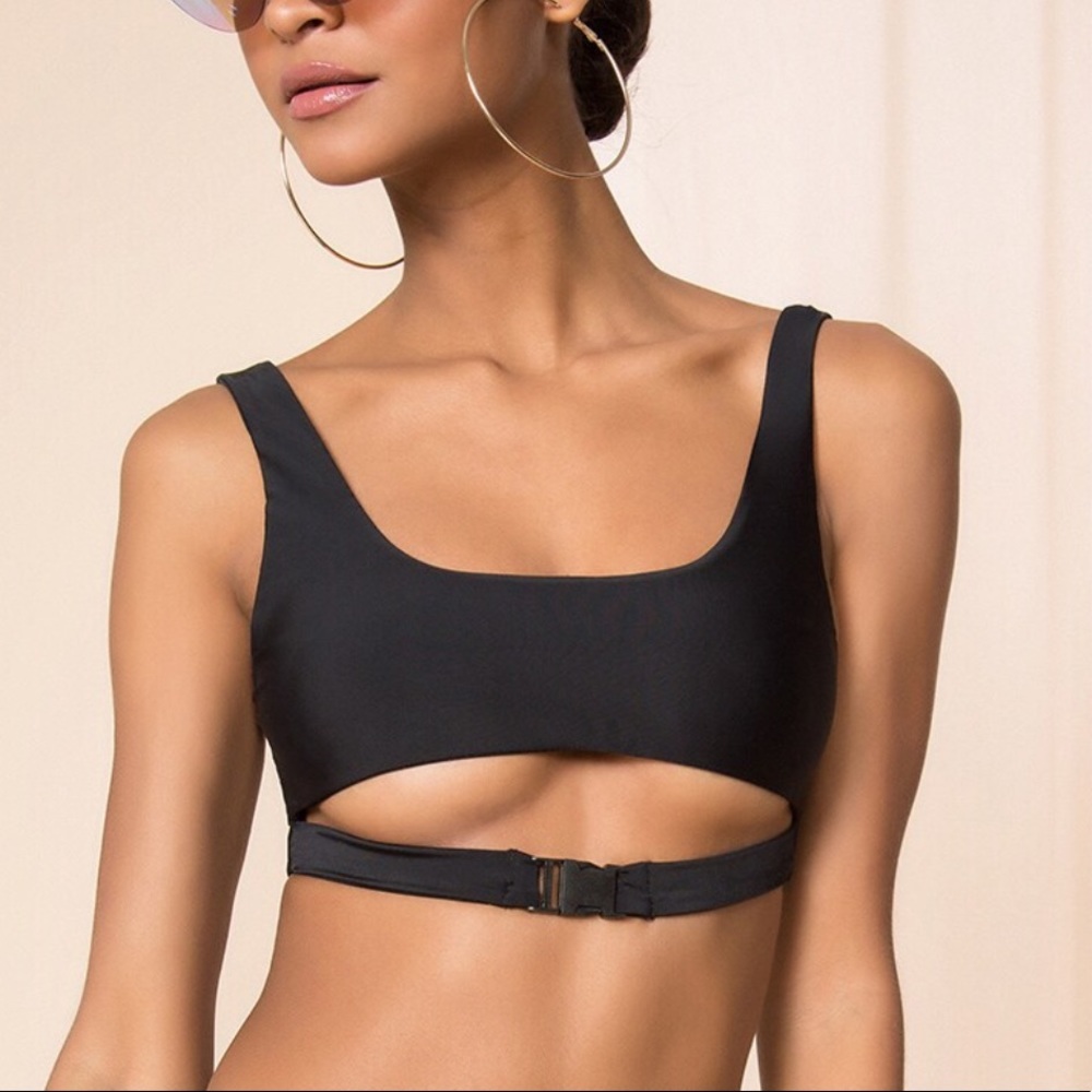 Superdown Revolve Mona Buckle Bikini Top Black size XS